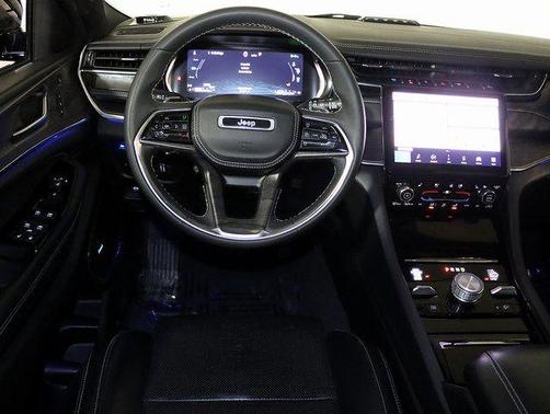 2022 Jeep Grand Cherokee 4xe Overland