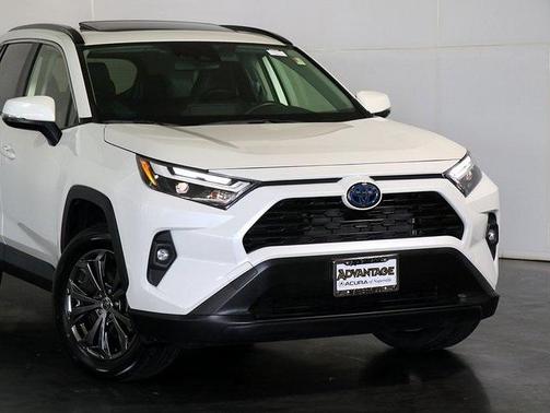 2022 Toyota RAV4 Hybrid XLE Premium