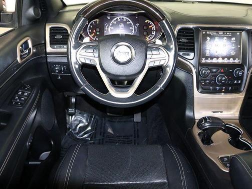 Deep Cherry Red Crystal Pearlcoat 2014 Jeep Grand Cherokee Overland