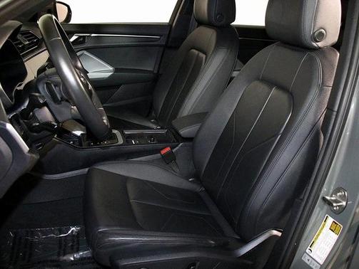 2024 Audi Q3 45 S line Premium