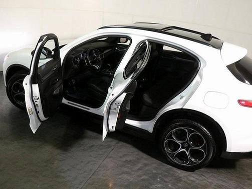 2024 Alfa Romeo Stelvio Veloce