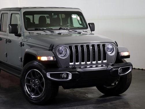 2021 Jeep Gladiator Overland