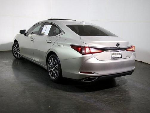 2022 Lexus ES 350 Base