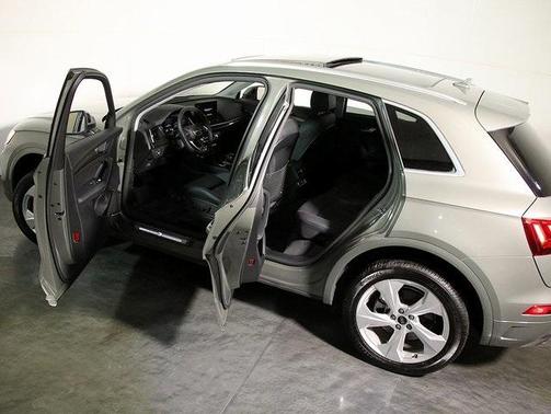 2024 Audi Q5 45 S line quattro Premium