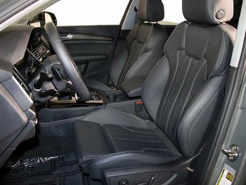 2024 Audi Q5 45 S line quattro Premium