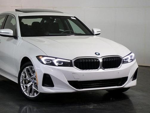 2025 BMW 330 i xDrive