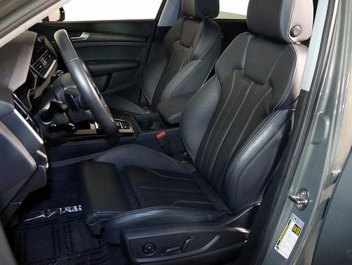 2025 Audi Q5 55 S line quattro Premium