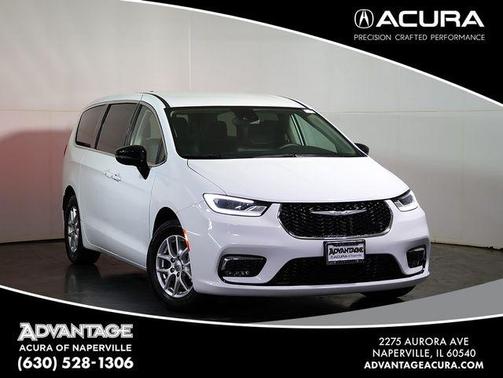 Bright White Clearcoat 2024 Chrysler Pacifica Touring-L
