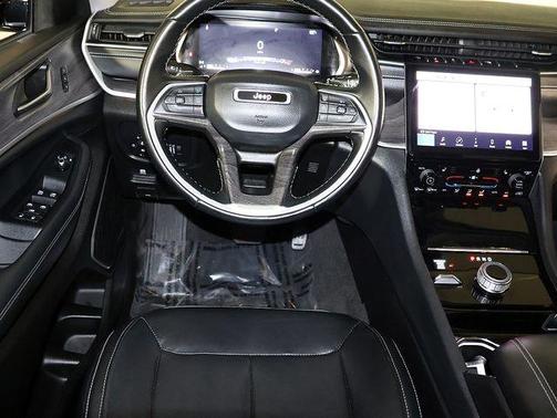 Bright White Clearcoat 2022 Jeep Grand Cherokee Limited