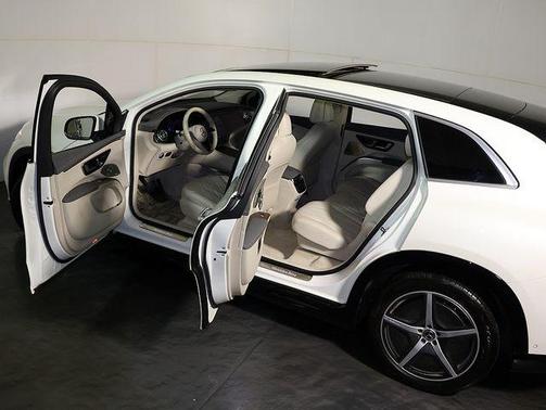 MANUFAKTUR Diamond White Metallic 2023 Mercedes-Benz EQS 580 Base 4MATIC