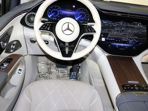 MANUFAKTUR Diamond White Metallic 2023 Mercedes-Benz EQS 580 Base 4MATIC