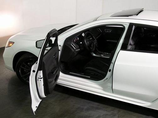 Photo 3 of 36 of 2019 Acura TLX V6 Technology & A-Spec