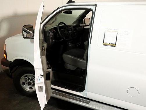 2024 GMC Savana 2500 Work Van