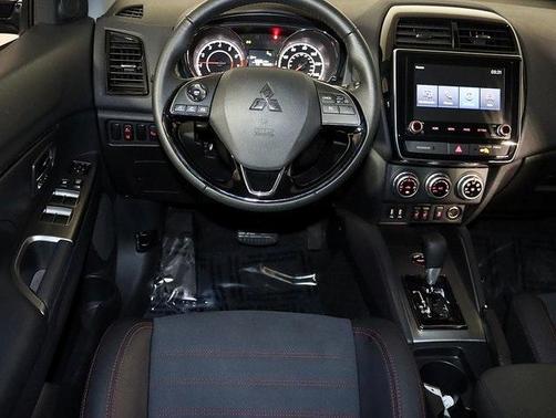 2025 Mitsubishi Outlander Sport 2.0 SE