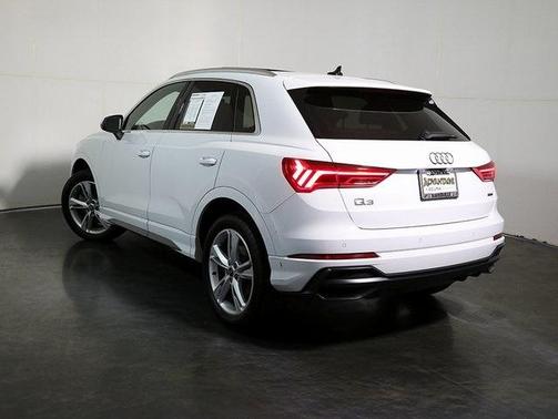 2022 Audi Q3 45 S line Premium