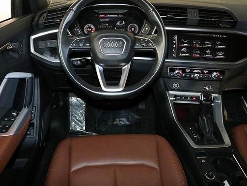 2022 Audi Q3 45 S line Premium
