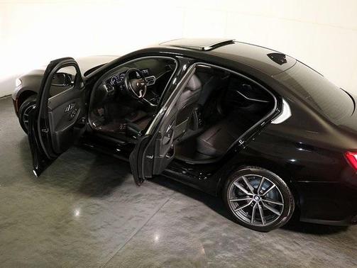 2021 BMW 330 i xDrive