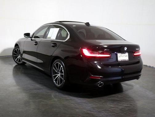 2021 BMW 330 i xDrive