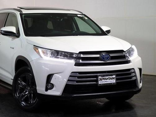 2017 Toyota Highlander Hybrid Limited Platinum
