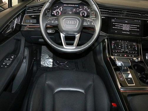 2022 Audi Q7 55 Premium Plus
