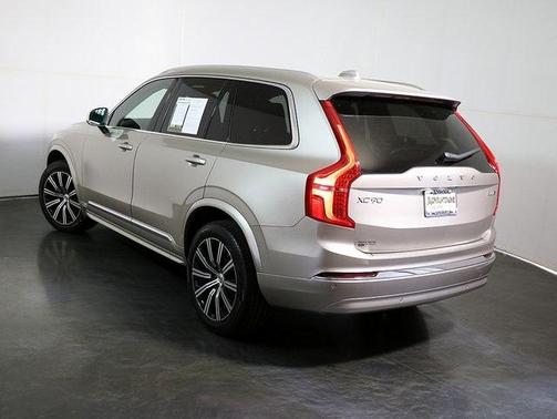 2024 Volvo XC90 B6 Core Bright Theme