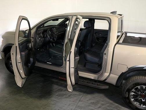 2024 Nissan Titan PRO-4X