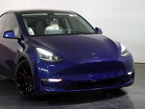 Deep Blue Metallic 2024 Tesla Model Y Performance