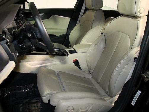 2022 Audi A4 45 S line Premium Plus