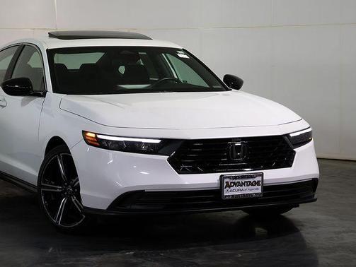 Platinum White Pearl 2024 Honda Accord Hybrid Sport
