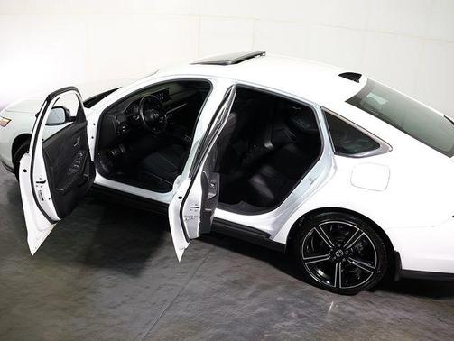 Platinum White Pearl 2024 Honda Accord Hybrid Sport