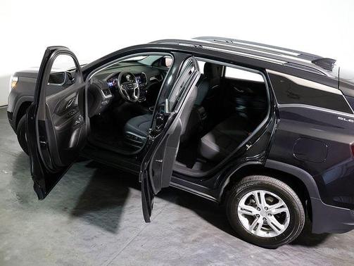 Ebony Twilight Metallic 2023 GMC Terrain SLE