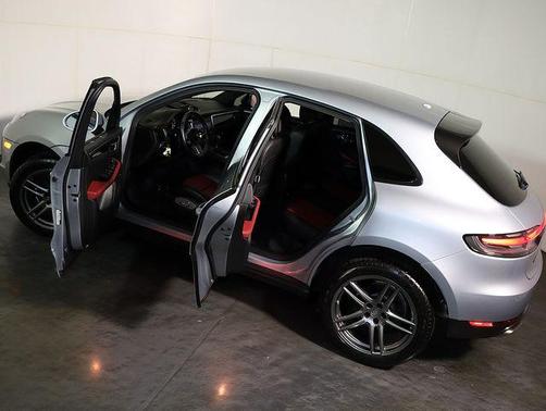 2020 Porsche Macan Base