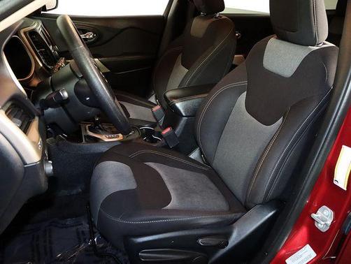 Deep Cherry Red Crystal Pearlcoat 2017 Jeep Cherokee Sport