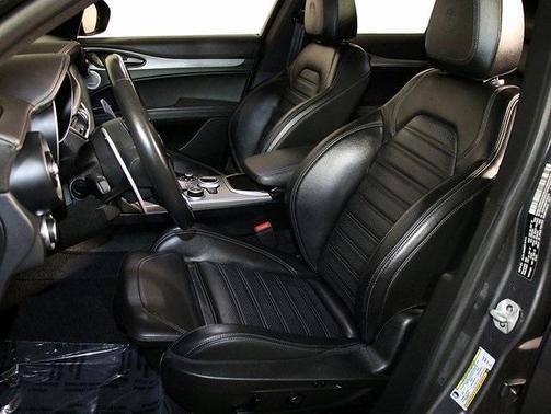 2023 Alfa Romeo Stelvio Veloce