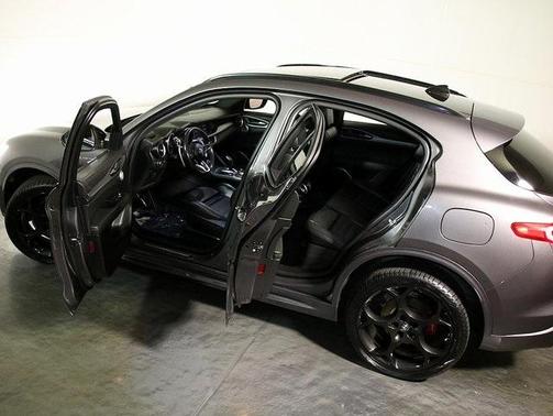 2023 Alfa Romeo Stelvio Veloce