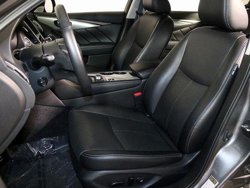 2022 INFINITI Q50 LUXE