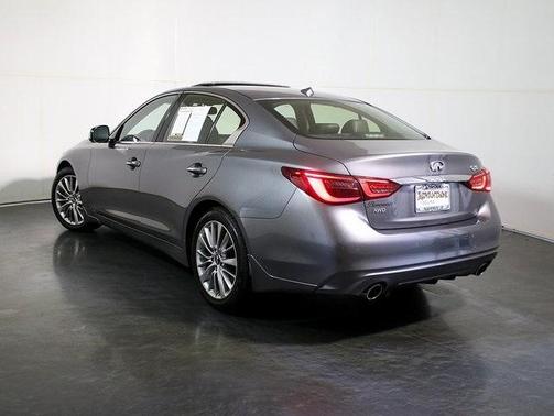 2022 INFINITI Q50 LUXE