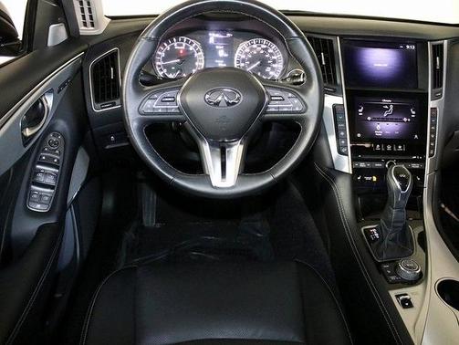 2022 INFINITI Q50 LUXE