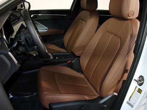 2024 Audi Q3 45 S line Premium