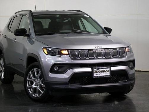 2022 Jeep Compass Latitude Lux