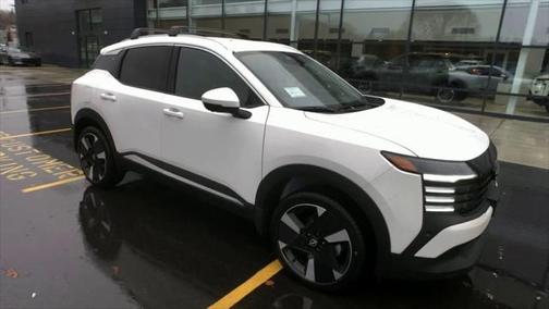 2025 Nissan Kicks SR