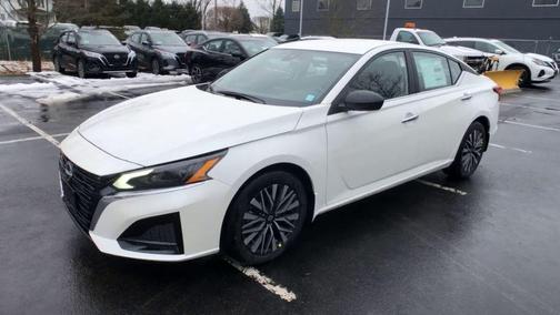 Pearl White Tricoat 2026 Nissan Altima 2.5 SV