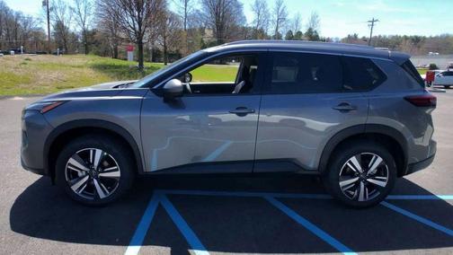 2025 Nissan Rogue SL