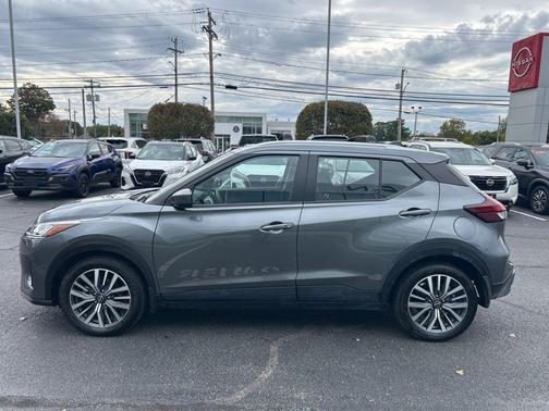 2024 Nissan Kicks SV