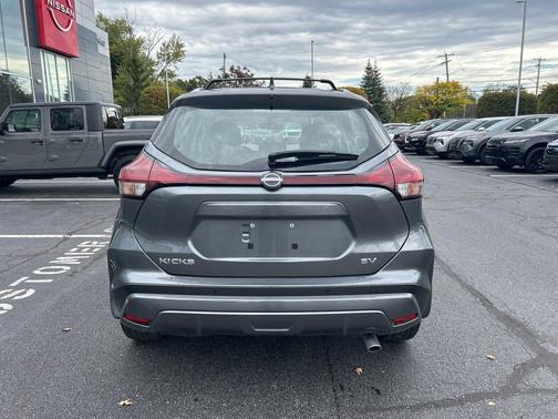 2024 Nissan Kicks SV