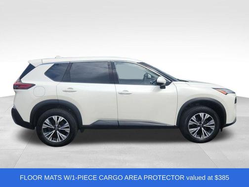 Pearl White Tricoat 2021 Nissan Rogue SV
