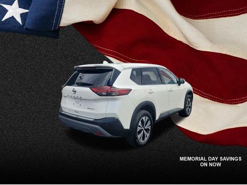 Pearl White Tricoat 2021 Nissan Rogue SV