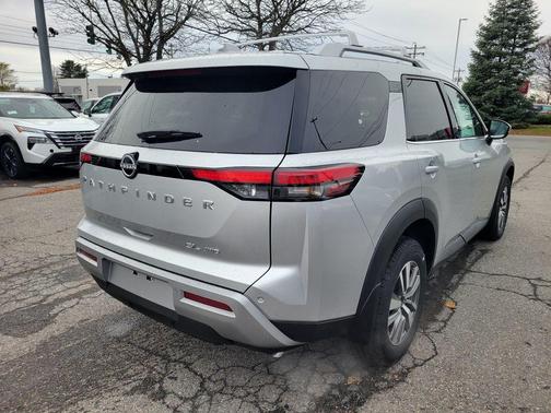 2025 Nissan Pathfinder SL 4WD