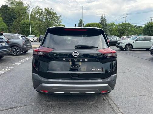 2022 Nissan Rogue SL
