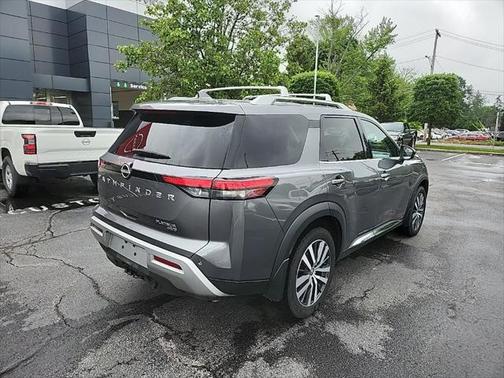 2022 Nissan Pathfinder Platinum 4WD